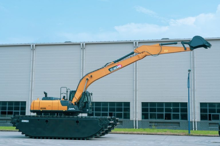 18-22 Ton Amphibious Excavator