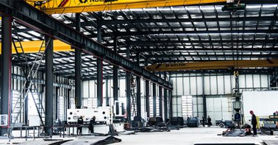 Hubei Factory Officially Commences Production, Launches First Pontoon Chassis