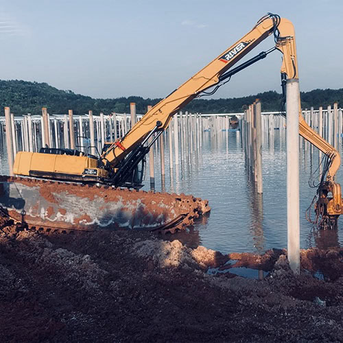 28-33 Ton Amphibious Excavator